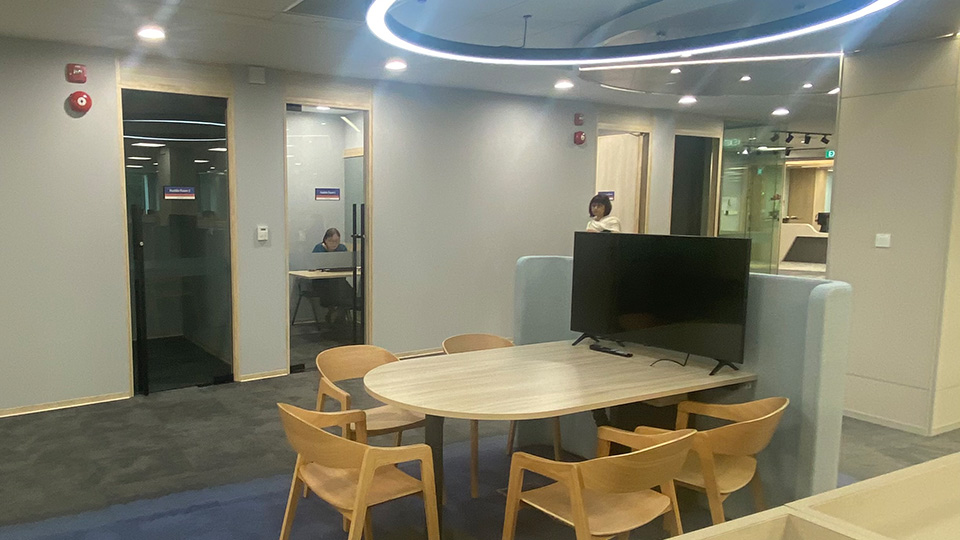 revamped-office-colab revamped-office-colab